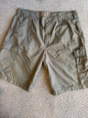 Diesel Olive Khaki Cargo Short; Size 36